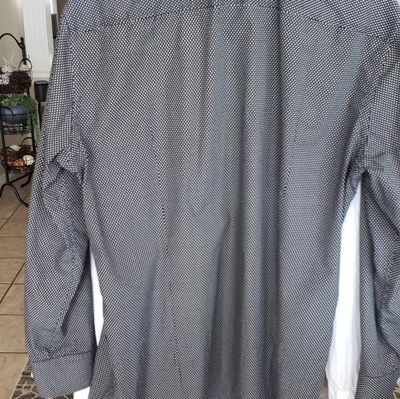 Hugo Boss Dress Shirt - Picture 4 of 5